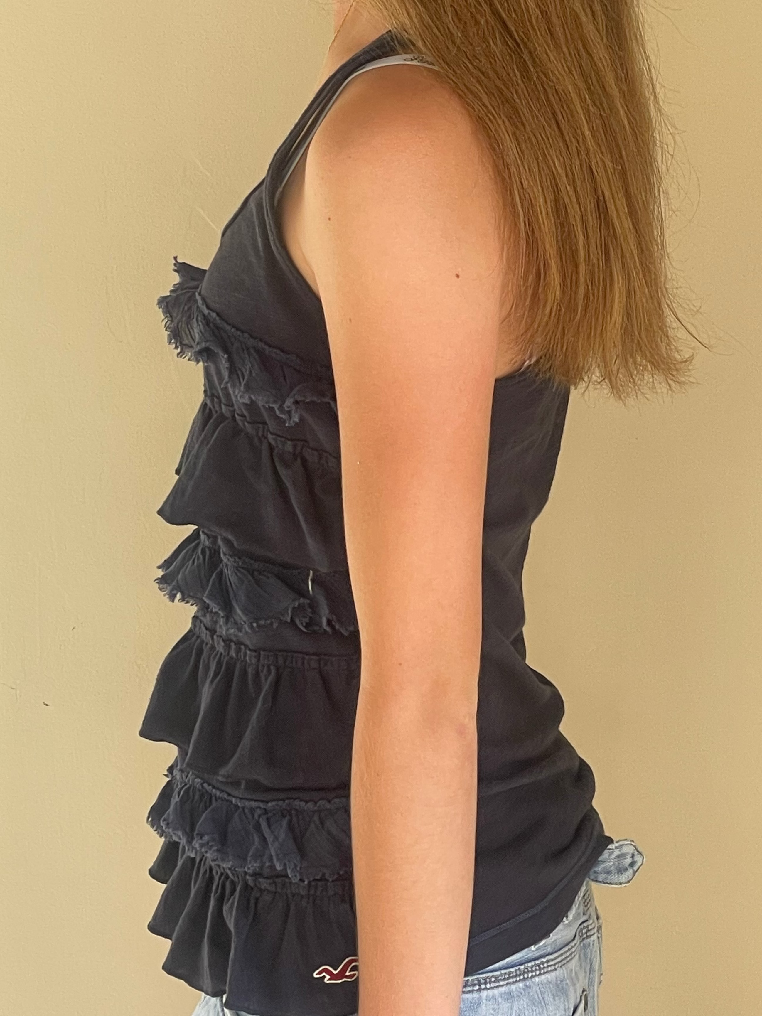 Vintage 2000's Hollister navy ruffle tank top